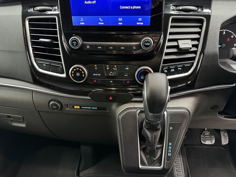 Ford Tourneo Custom 320 EcoBlue Titanium - U6495