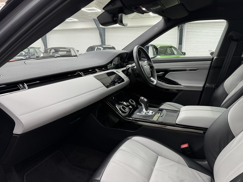 Land Rover Range Rover Evoque 2.0 D240 MHEV R-Dynamic SE SUV 5dr Diesel Auto 4WD Euro 6 (s/s) (240 ps) - U6499