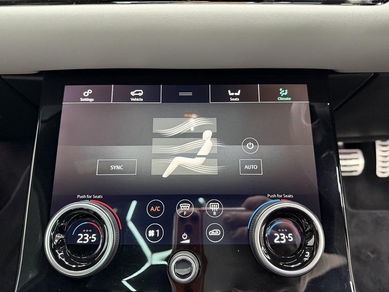 Land Rover Range Rover Evoque 2.0 D240 MHEV R-Dynamic SE SUV 5dr Diesel Auto 4WD Euro 6 (s/s) (240 ps) - U6499