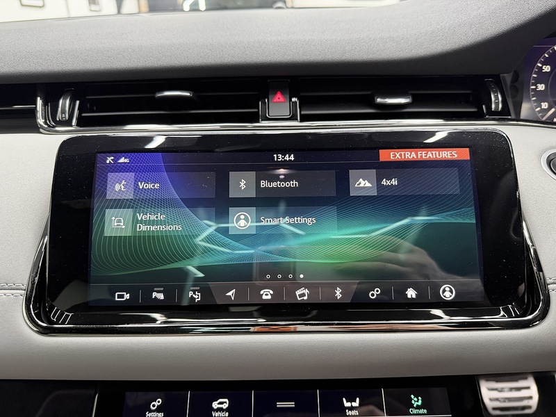 Land Rover Range Rover Evoque 2.0 D240 MHEV R-Dynamic SE SUV 5dr Diesel Auto 4WD Euro 6 (s/s) (240 ps) - U6499