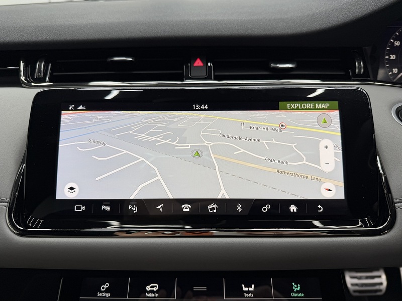 Land Rover Range Rover Evoque 2.0 D240 MHEV R-Dynamic SE SUV 5dr Diesel Auto 4WD Euro 6 (s/s) (240 ps) - U6499