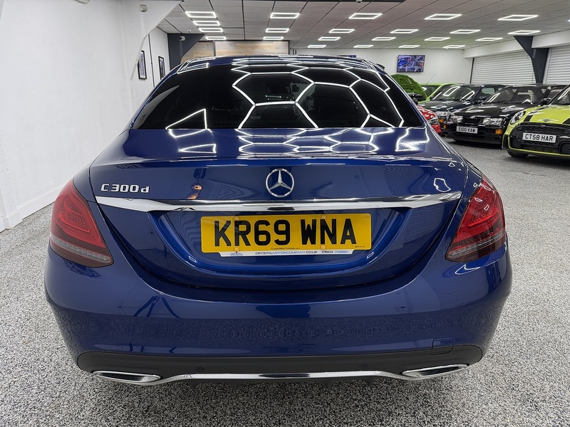 Mercedes-Benz C Class 2.0 C300d AMG Line (Premium) Saloon 4dr Diesel G-Tronic+ Euro 6 (s/s) (245 ps) - U6500