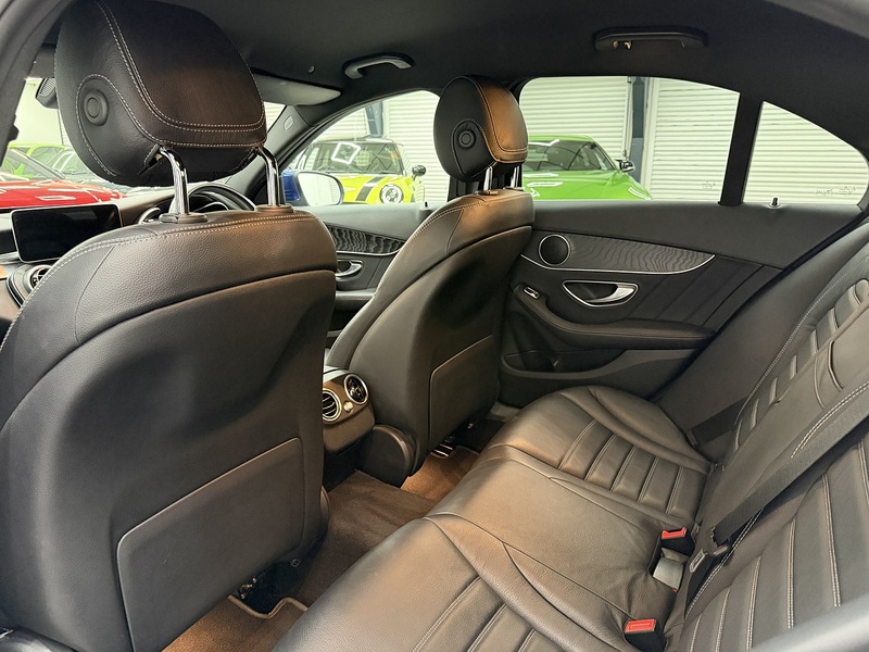 Mercedes-Benz C Class 2.0 C300d AMG Line (Premium) Saloon 4dr Diesel G-Tronic+ Euro 6 (s/s) (245 ps) - U6500
