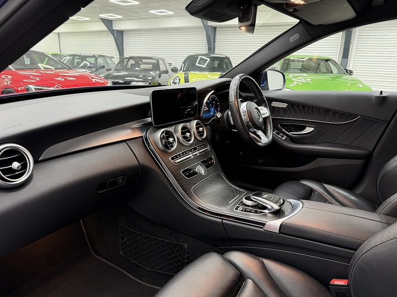 Mercedes-Benz C Class 2.0 C300d AMG Line (Premium) Saloon 4dr Diesel G-Tronic+ Euro 6 (s/s) (245 ps) - U6500