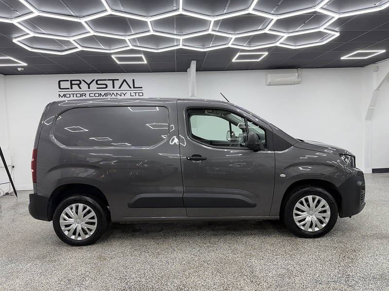 Peugeot Partner 1.5 BlueHDi 1000 Professional Standard Panel Van 5dr Diesel EAT8 SWB Euro 6 (s/s) (130 bhp) - U6510