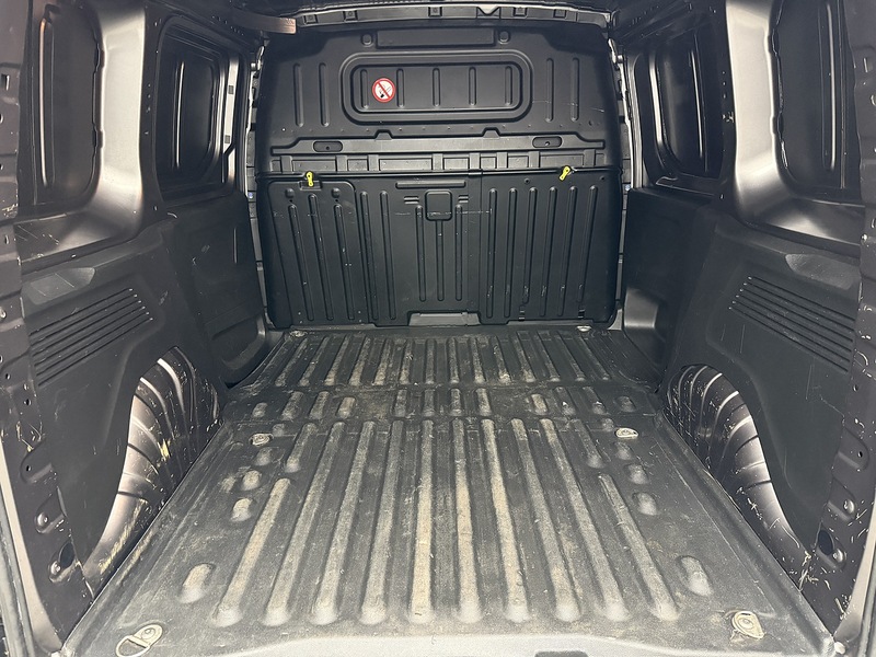 Peugeot Partner 1.5 BlueHDi 1000 Professional Standard Panel Van 5dr Diesel EAT8 SWB Euro 6 (s/s) (130 bhp) - U6510