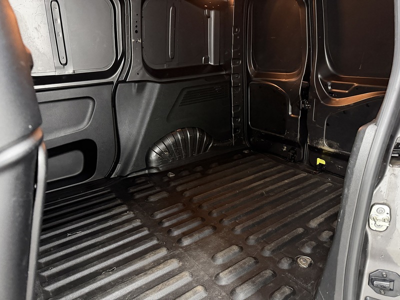 Peugeot Partner 1.5 BlueHDi 1000 Professional Standard Panel Van 5dr Diesel EAT8 SWB Euro 6 (s/s) (130 bhp) - U6510