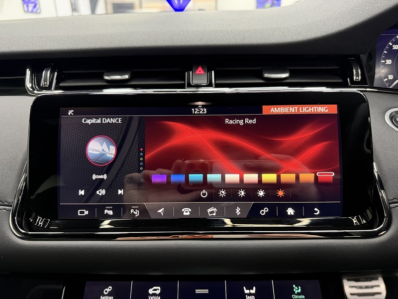 Land Rover Range Rover Evoque 2.0 P200 MHEV R-Dynamic SE SUV 5dr Petrol Auto 4WD Euro 6 (s/s) (200 ps) - U6511