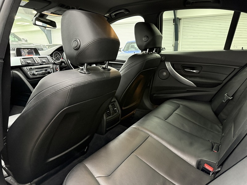 BMW 3 Series 2.0 320d M Sport Saloon 4dr Diesel Auto xDrive Euro 5 (s/s) (184 ps) - U6514