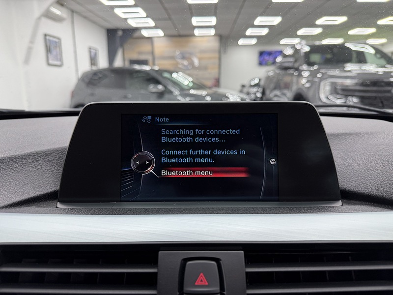 BMW 3 Series 2.0 320d M Sport Saloon 4dr Diesel Auto xDrive Euro 5 (s/s) (184 ps) - U6514