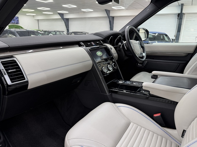 Land Rover Discovery 3.0 TD V6 HSE SUV 5dr Diesel Auto 4WD Euro 6 (s/s) (258 ps) - U6516