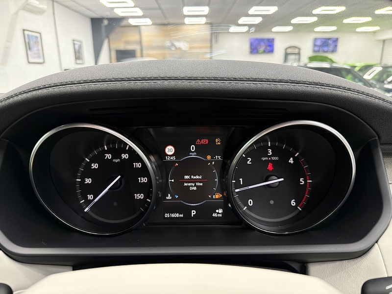 Land Rover Discovery 3.0 TD V6 HSE SUV 5dr Diesel Auto 4WD Euro 6 (s/s) (258 ps) - U6516