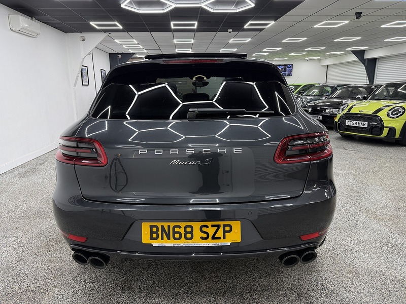 Porsche Macan 3.0 TD V6 S SUV 5dr Diesel PDK 4WD Euro 6 (s/s) (258 ps) - U6523