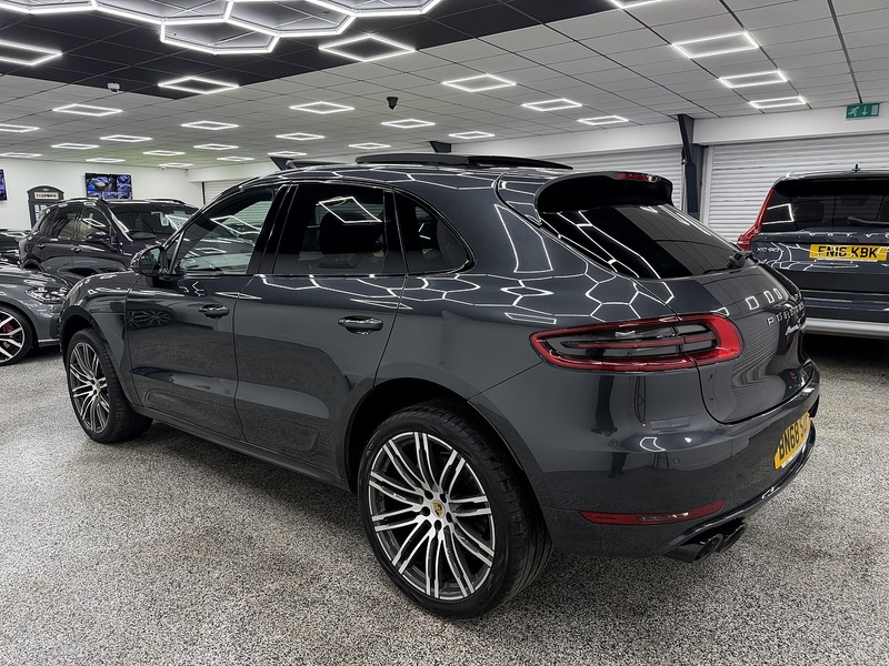 Porsche Macan 3.0 TD V6 S SUV 5dr Diesel PDK 4WD Euro 6 (s/s) (258 ps) - U6523