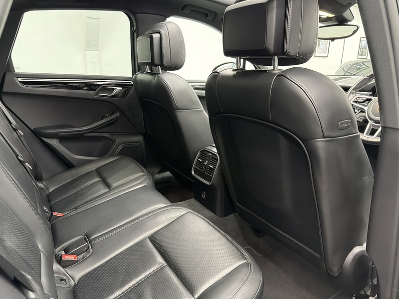 Porsche Macan 3.0 TD V6 S SUV 5dr Diesel PDK 4WD Euro 6 (s/s) (258 ps) - U6523