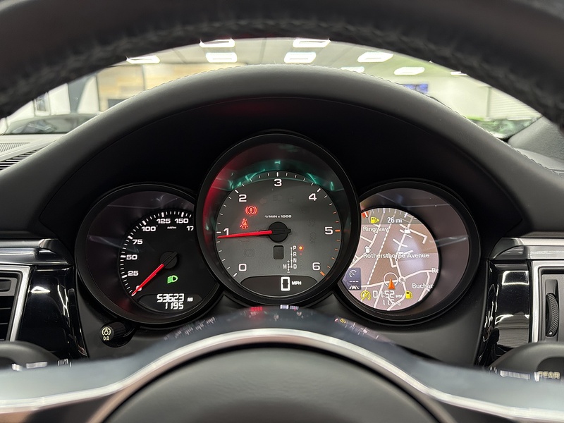 Porsche Macan 3.0 TD V6 S SUV 5dr Diesel PDK 4WD Euro 6 (s/s) (258 ps) - U6523