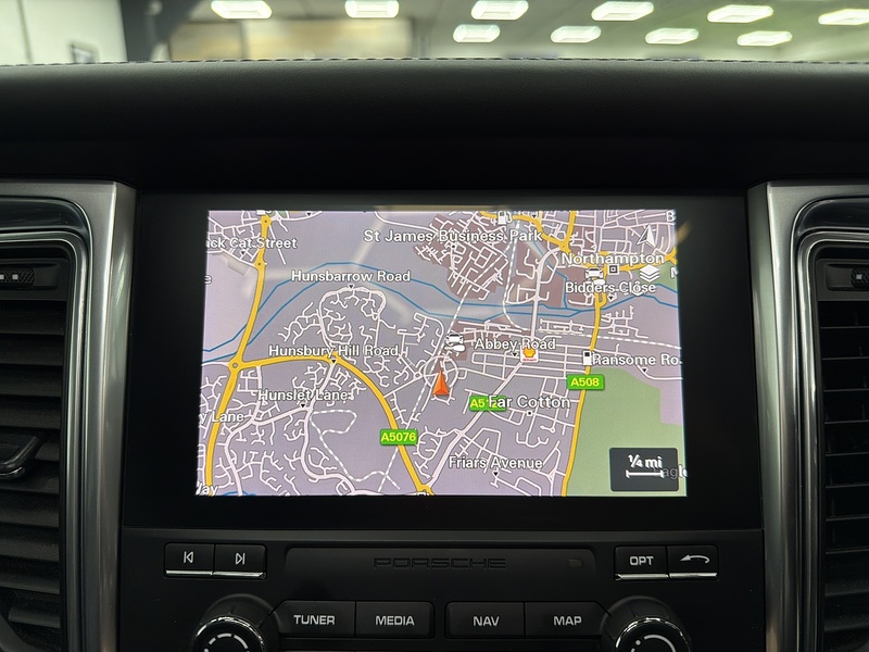 Porsche Macan 3.0 TD V6 S SUV 5dr Diesel PDK 4WD Euro 6 (s/s) (258 ps) - U6523