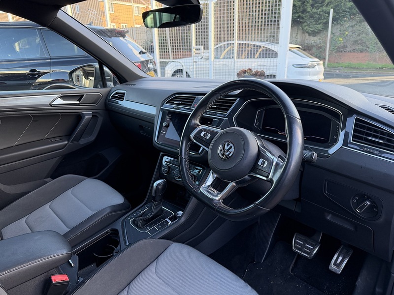 Volkswagen Tiguan 2.0 TDI R-Line Tech SUV 5dr Diesel DSG Euro 6 (s/s) (150 ps) - U6524