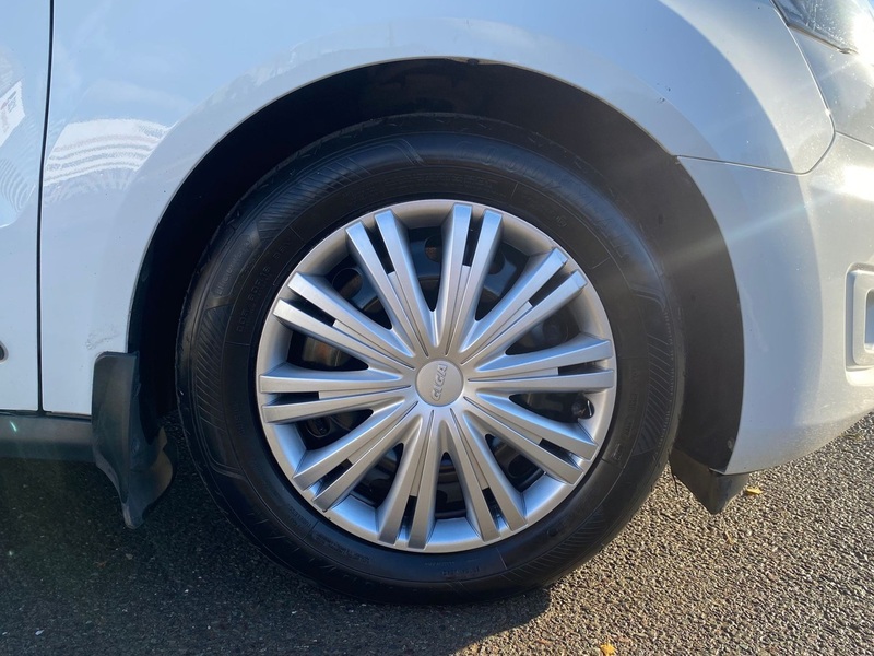 Ford Transit Connect 1.5 220 EcoBlue Trend Panel Van 5dr Diesel Auto L1 Euro 6 (s/s) (120 ps) - U102