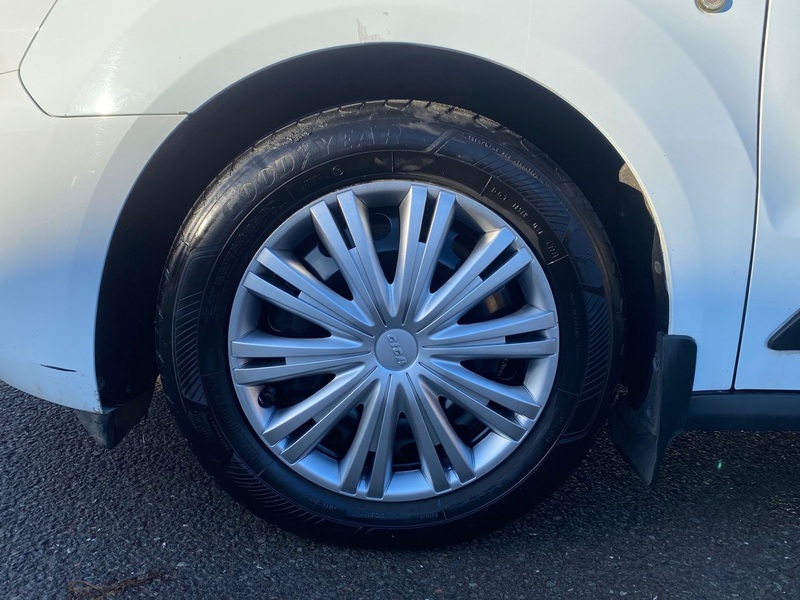 Ford Transit Connect 1.5 220 EcoBlue Trend Panel Van 5dr Diesel Auto L1 Euro 6 (s/s) (120 ps) - U102