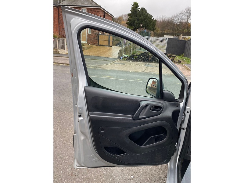 Citroen Berlingo 1.6 HDi 625 Enterprise Panel Van 5dr Diesel Manual L1 (Euro 5) (133 g/km, 75 bhp) - U107