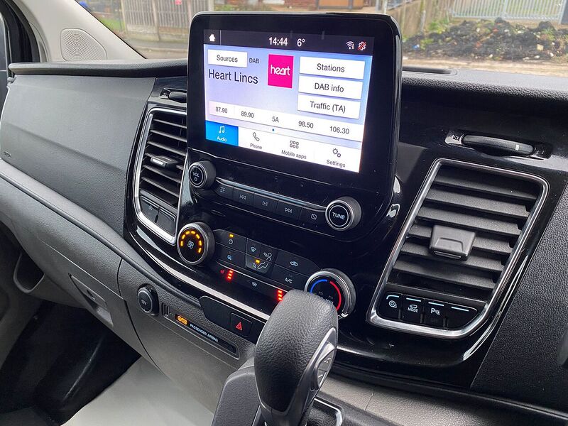 Ford Transit Custom 2.0 300 EcoBlue Limited Panel Van 5dr Diesel Auto L2 H1 Euro 6 (s/s) (130 ps) - U110