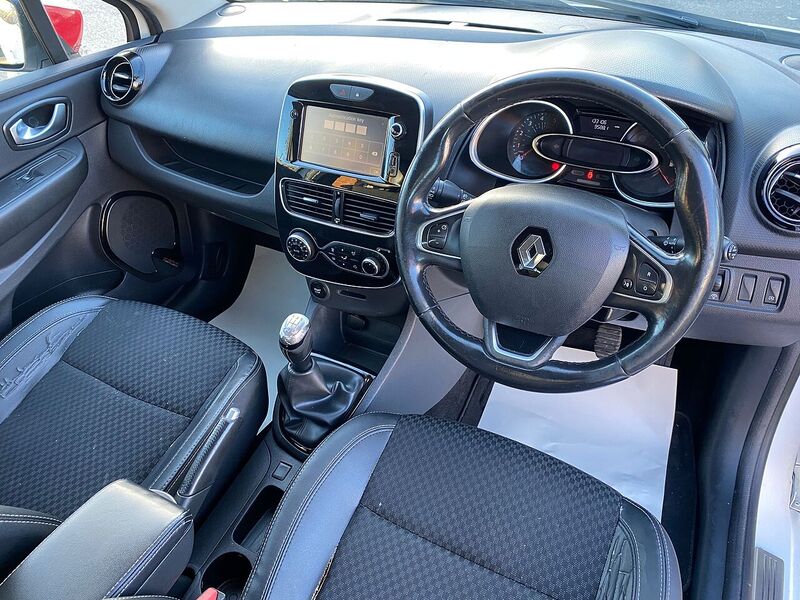 Renault Clio 1.5 dCi Dynamique S Nav Hatchback 5dr Diesel Manual Euro 6 (s/s) (90 ps) - U116
