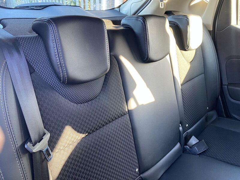 Renault Clio 1.5 dCi Dynamique S Nav Hatchback 5dr Diesel Manual Euro 6 (s/s) (90 ps) - U116