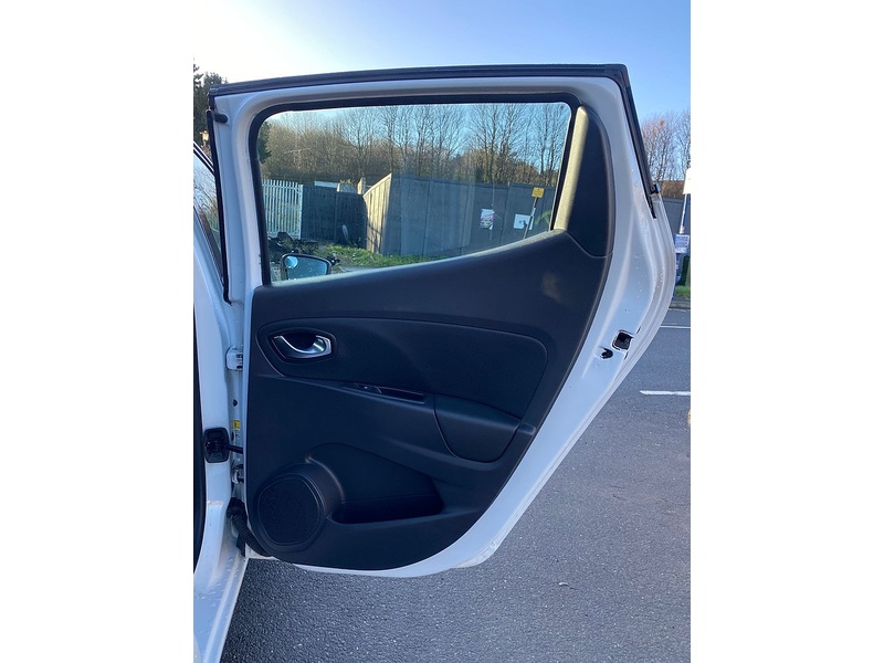 Renault Clio 1.5 dCi Dynamique S Nav Hatchback 5dr Diesel Manual Euro 6 (s/s) (90 ps) - U116