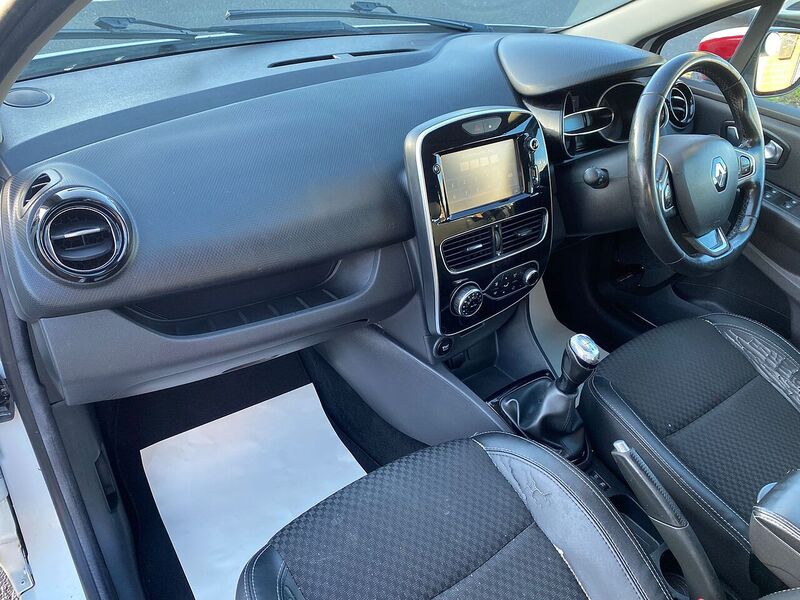 Renault Clio 1.5 dCi Dynamique S Nav Hatchback 5dr Diesel Manual Euro 6 (s/s) (90 ps) - U116
