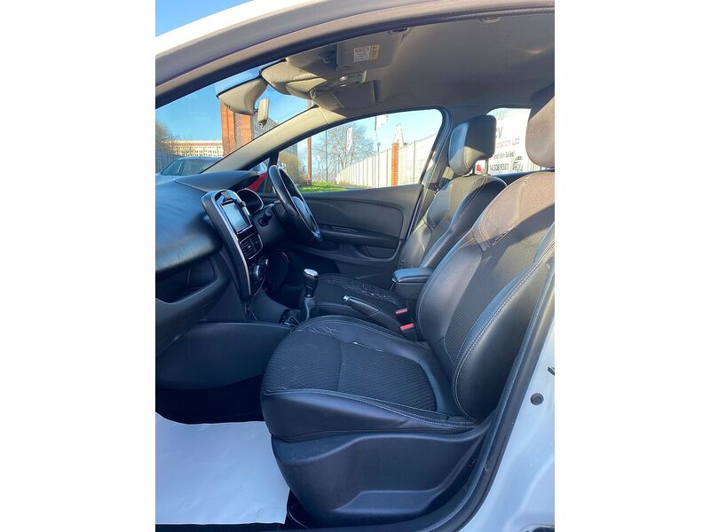 Renault Clio 1.5 dCi Dynamique S Nav Hatchback 5dr Diesel Manual Euro 6 (s/s) (90 ps) - U116