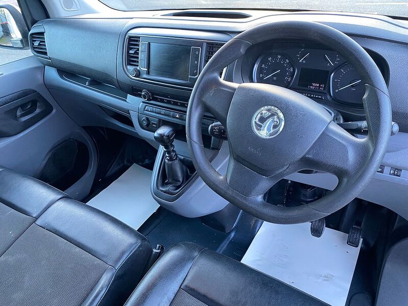 Vauxhall Vivaro 2.0 Turbo D 3100 Sportive Panel Van 5dr Diesel Manual L2 H1 Euro 6 (s/s) (150 ps) - U117