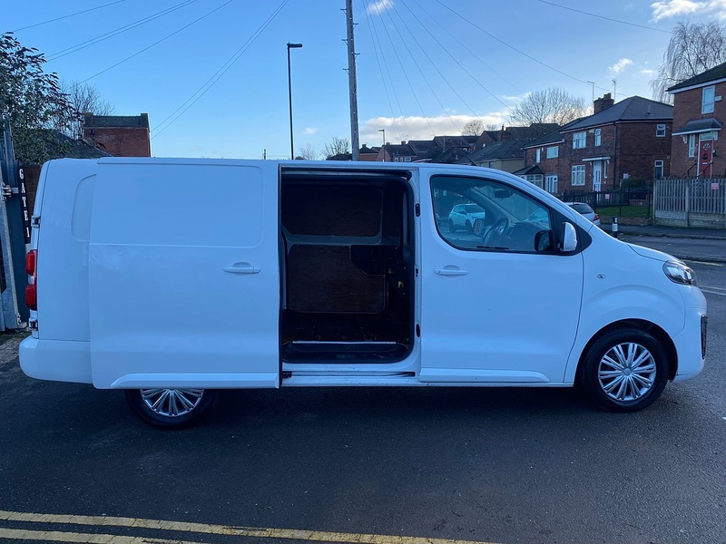 Vauxhall Vivaro 2.0 Turbo D 3100 Sportive Panel Van 5dr Diesel Manual L2 H1 Euro 6 (s/s) (150 ps) - U117