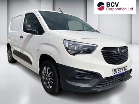Vauxhall Combo 1.0i Turbo ecoFLEX Elite Hatchback 5dr Petrol Manual Euro 6 (s/s) (105 ps)