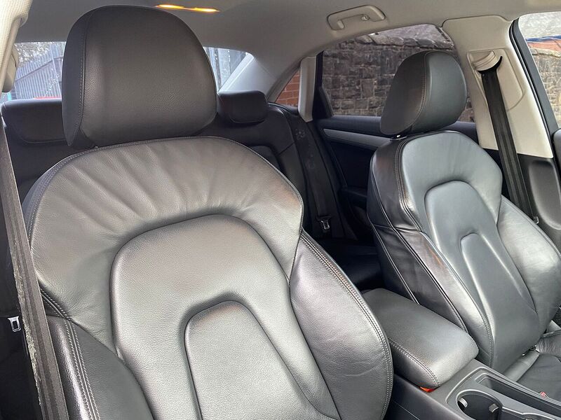 Audi A4 2.0 TFSI Dynamik Saloon 4dr Petrol Manual quattro Euro 5 (s/s) (211 ps) - U122