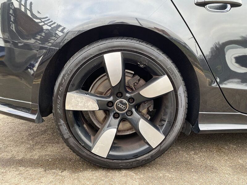 Audi A4 2.0 TFSI Dynamik Saloon 4dr Petrol Manual quattro Euro 5 (s/s) (211 ps) - U122