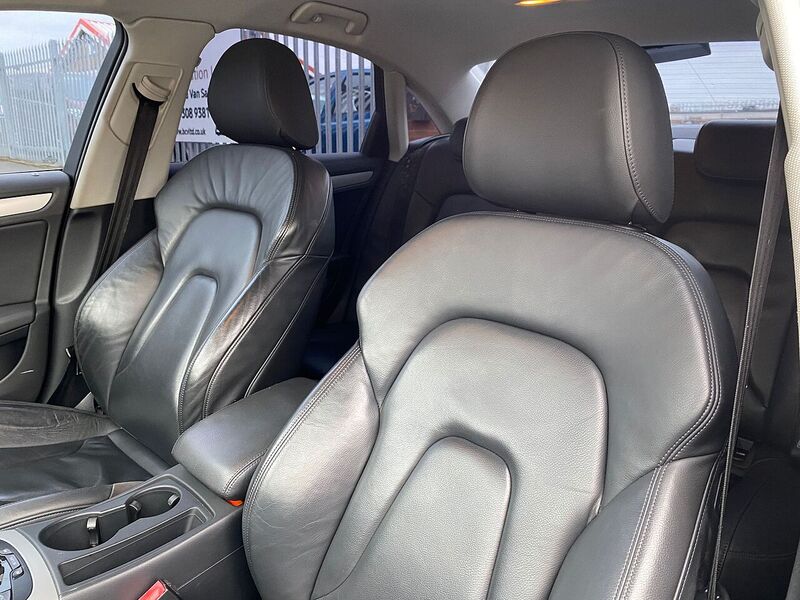 Audi A4 2.0 TFSI Dynamik Saloon 4dr Petrol Manual quattro Euro 5 (s/s) (211 ps) - U122