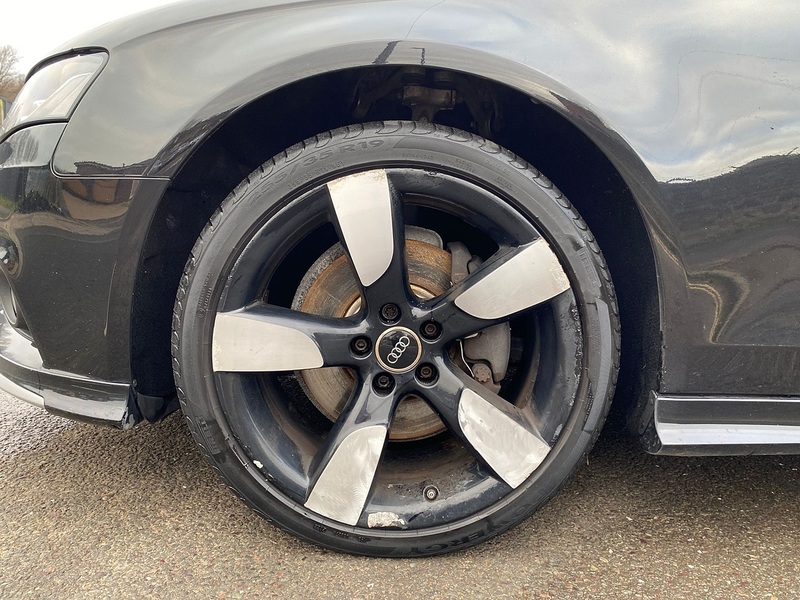 Audi A4 2.0 TFSI Dynamik Saloon 4dr Petrol Manual quattro Euro 5 (s/s) (211 ps) - U122