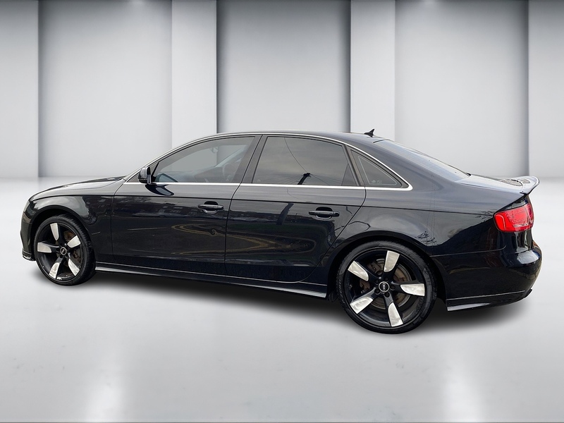 Audi A4 2.0 TFSI Dynamik Saloon 4dr Petrol Manual quattro Euro 5 (s/s) (211 ps) - U122