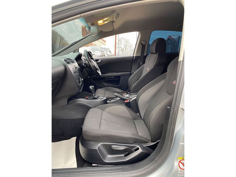 SEAT Leon 2.0 TFSI FR Hatchback 5dr Petrol DSG Euro 4 (200 ps) - U123