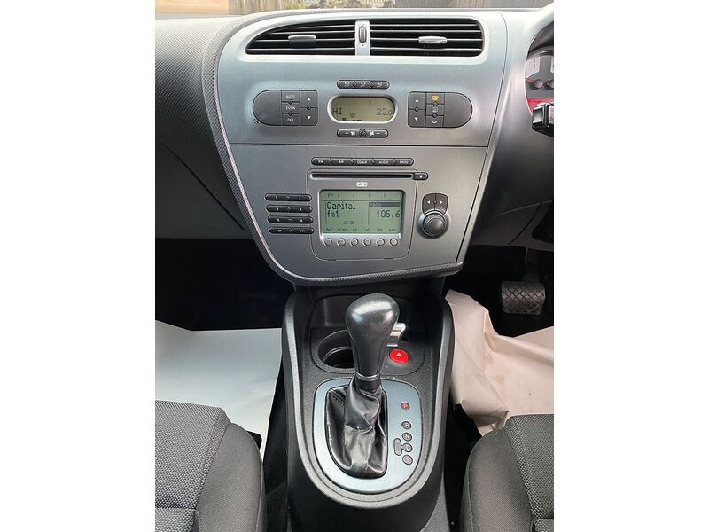 SEAT Leon 2.0 TFSI FR Hatchback 5dr Petrol DSG Euro 4 (200 ps) - U123