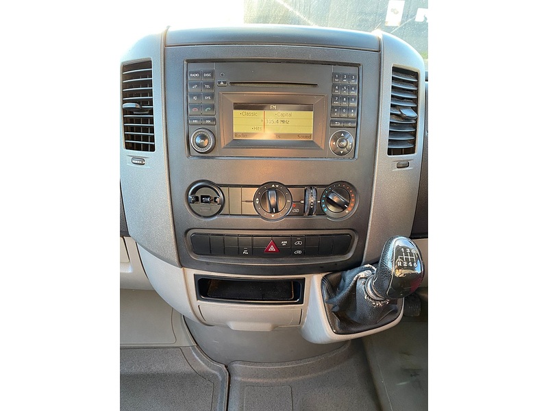 Mercedes-Benz Sprinter 2.1 313 CDi Panel Van 4dr Diesel Manual RWD L2 (129 bhp) - U127