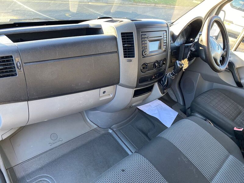 Mercedes-Benz Sprinter 2.1 313 CDi Panel Van 4dr Diesel Manual RWD L2 (129 bhp) - U127