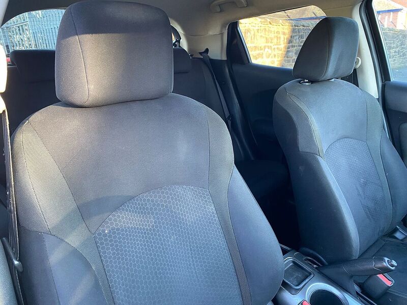 Nissan Juke 1.6 Acenta Premium SUV 5dr Petrol Manual Euro 5 (s/s) (117 ps) - U128