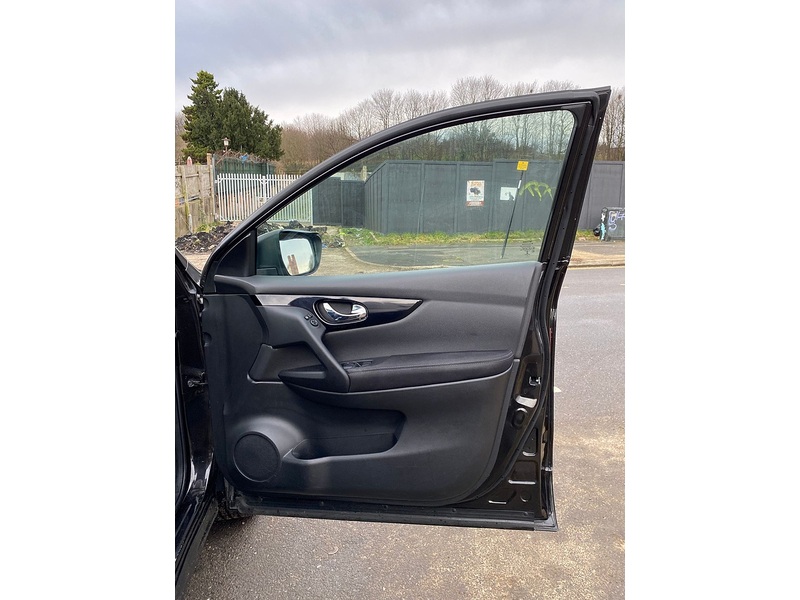 Nissan Qashqai 1.2 DIG-T n-tec+ SUV 5dr Petrol Manual 2WD Euro 5 (s/s) (115 ps) - U131