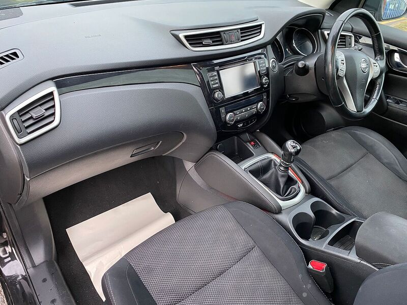 Nissan Qashqai 1.2 DIG-T n-tec+ SUV 5dr Petrol Manual 2WD Euro 5 (s/s) (115 ps) - U131