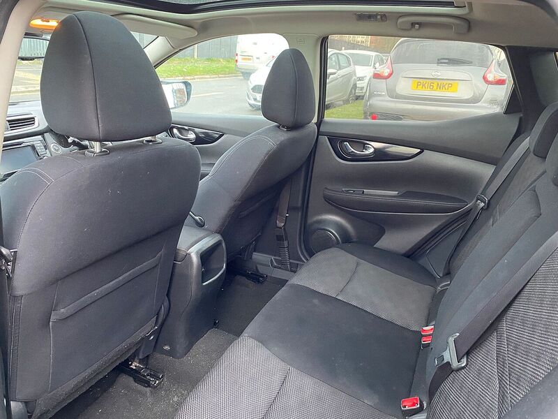 Nissan Qashqai 1.2 DIG-T n-tec+ SUV 5dr Petrol Manual 2WD Euro 5 (s/s) (115 ps) - U131