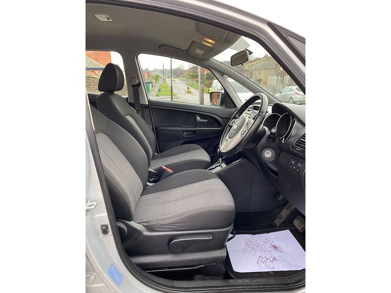 Kia Venga 1.6 2 MPV 5dr Petrol Auto Euro 5 (123 bhp) - U132