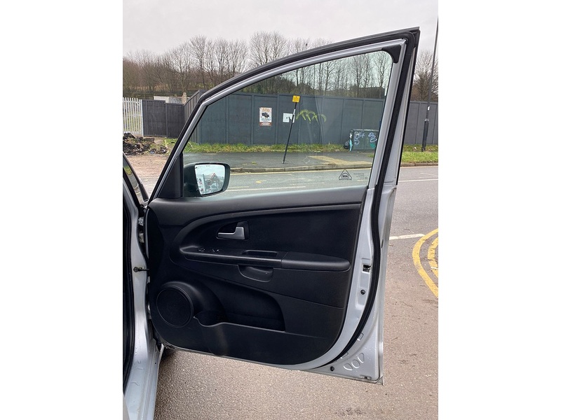 Kia Venga 1.6 2 MPV 5dr Petrol Auto Euro 5 (123 bhp) - U132