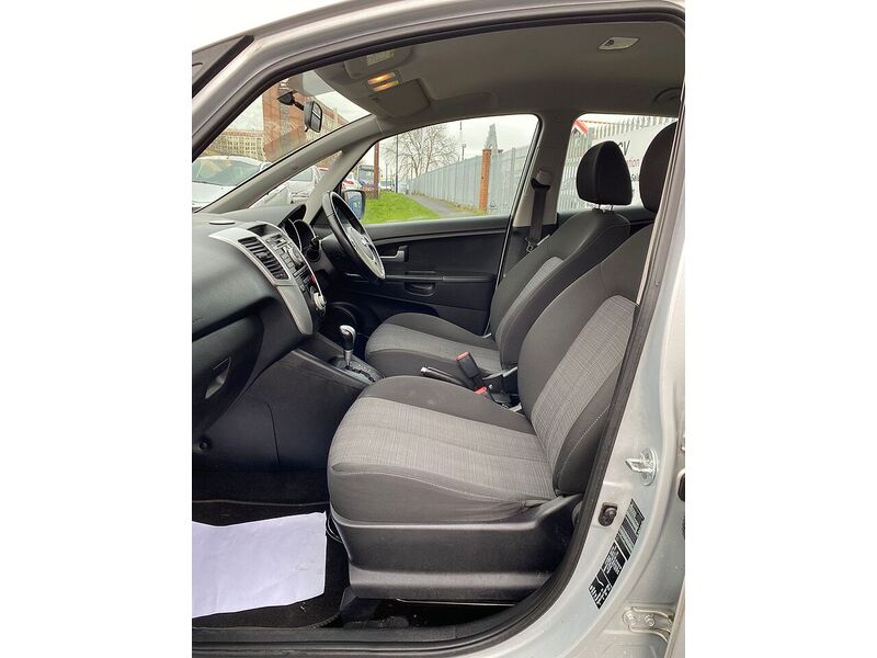 Kia Venga 1.6 2 MPV 5dr Petrol Auto Euro 5 (123 bhp) - U132